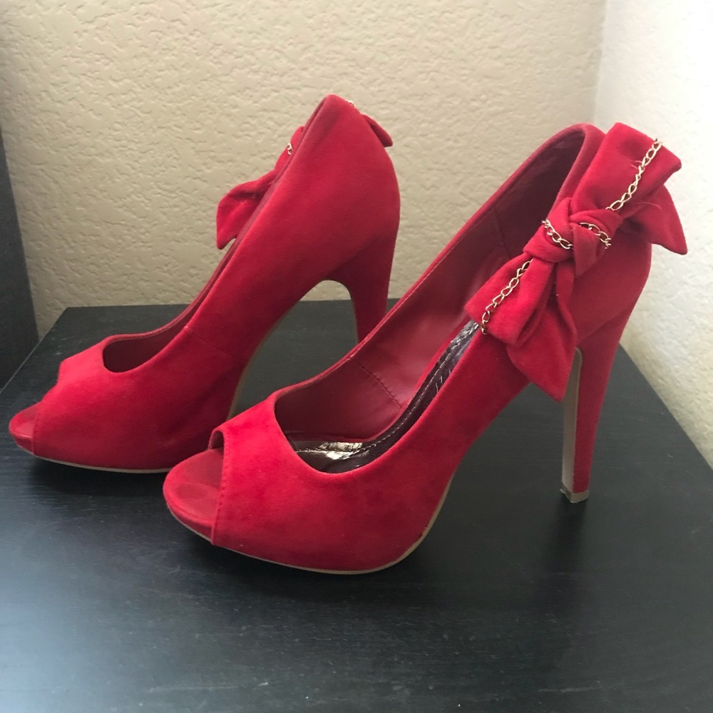 Red Lillie Velvet Heels by DbDk Fashion Size 7 - Picture 2 of 7